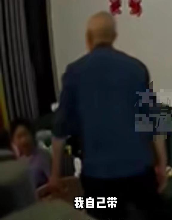 公公和儿媳视频,亲情瞬间感动网友