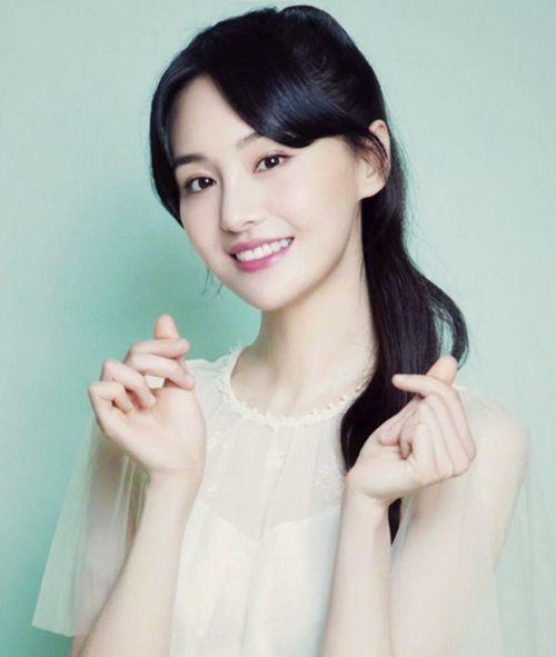 郑爽在娱乐圈吃瓜